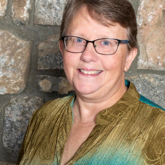 Meet your Posher, Candace - Picture 2 of 2